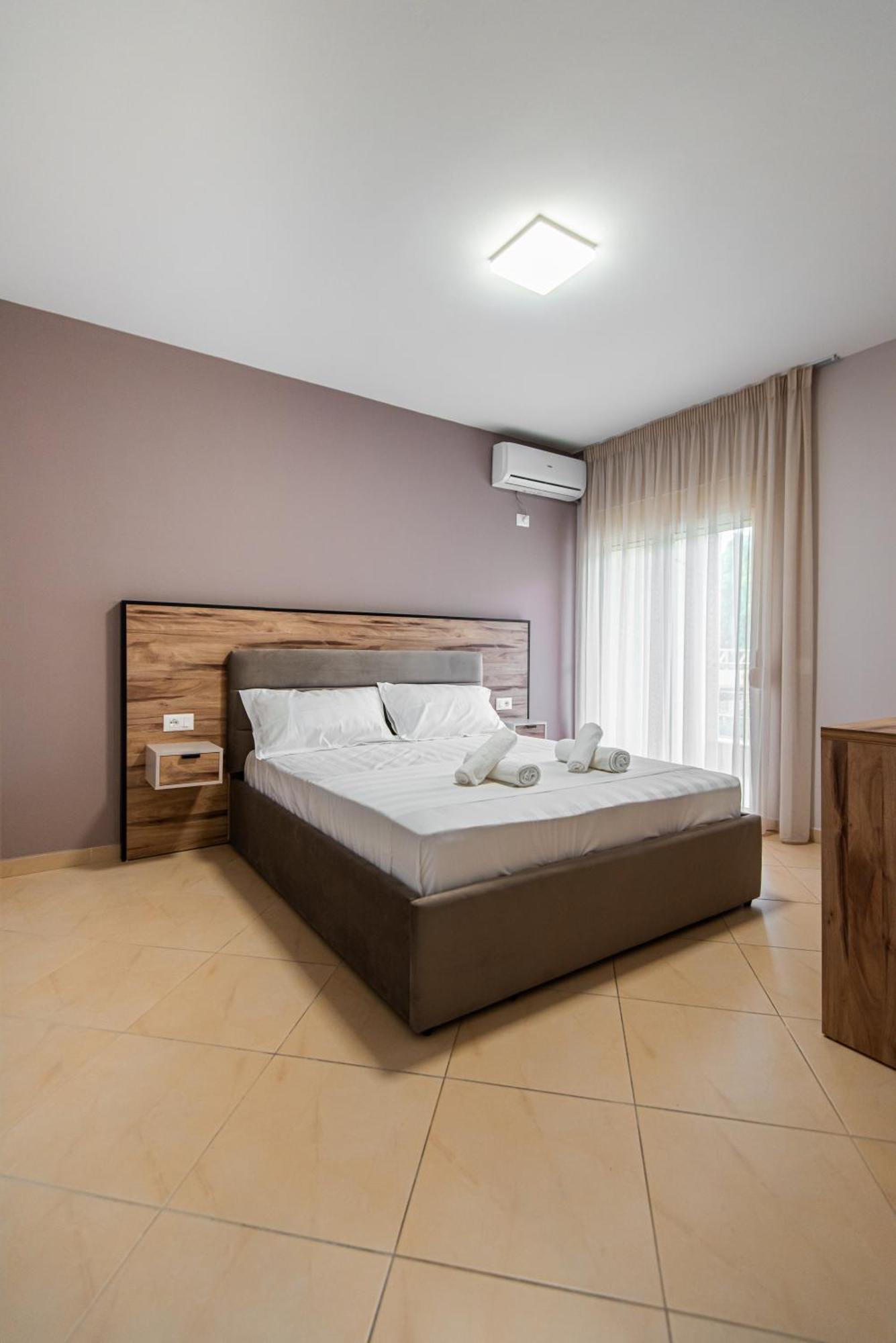 Aparthotel Eda Durrës Buitenkant foto