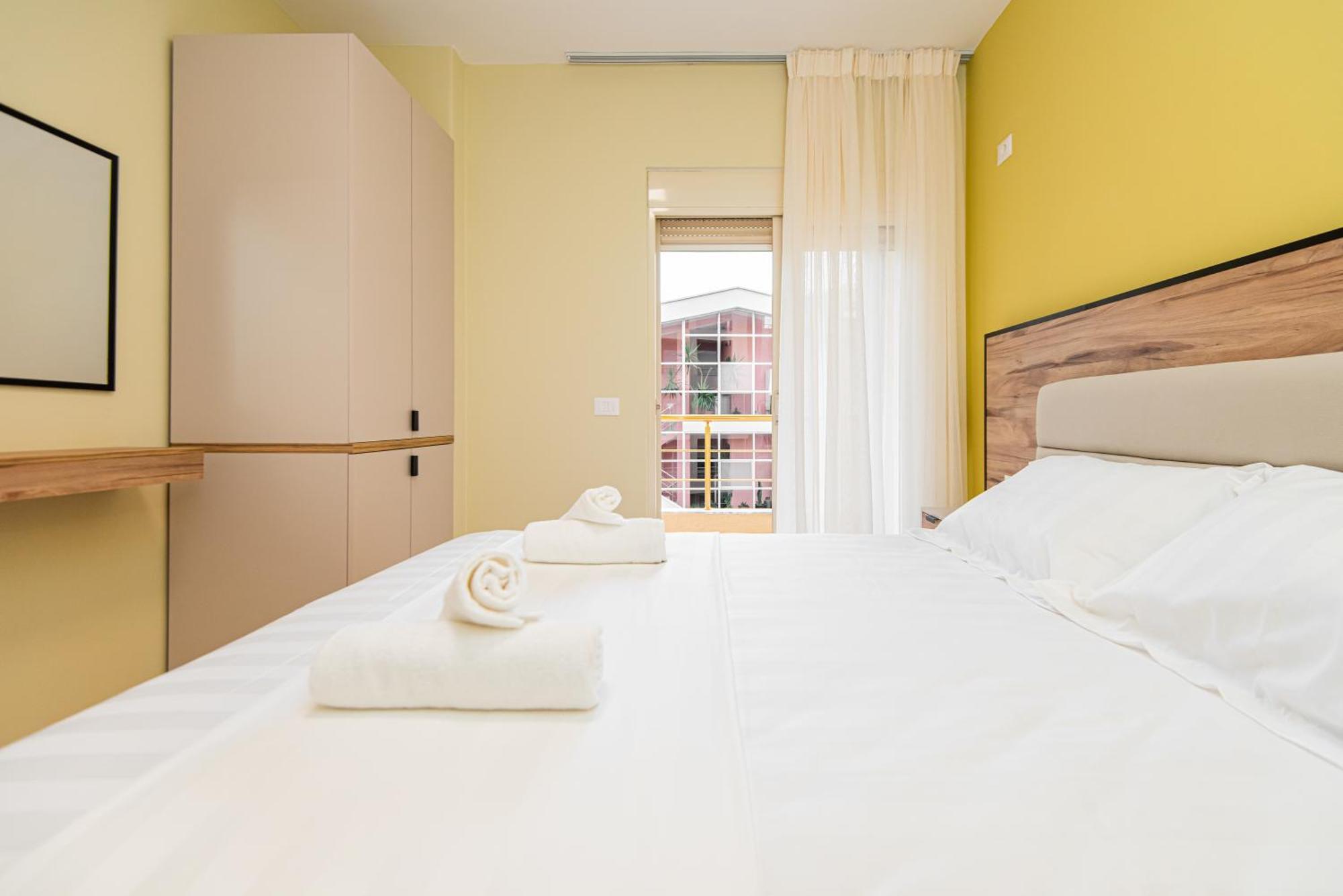 Aparthotel Eda Durrës Buitenkant foto